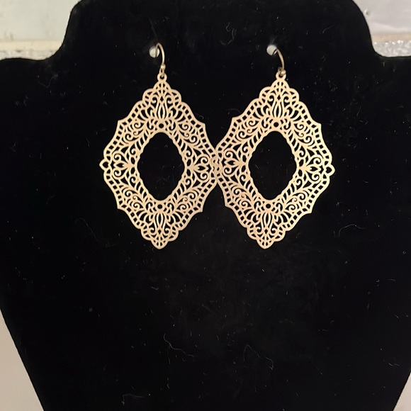 Beautiful Gold Plated Dangling Earrings - Picture 1 of 6